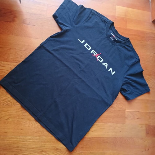 Jordan T shirt medium black like new
