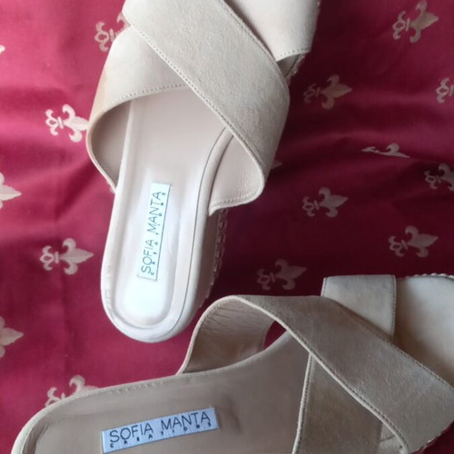 Sofia Manta beige platform sandals new, size 39