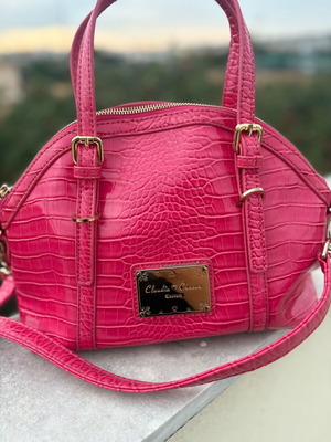 Claudia Canova magenta handbag like new with detachable strap