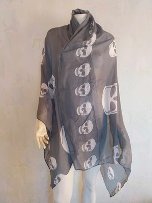 Skull scarf like new, gray with white skulls, Halloween accessory