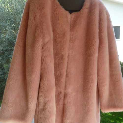 Atmosphere pink synthetic fur coat, XXL (18/46)
