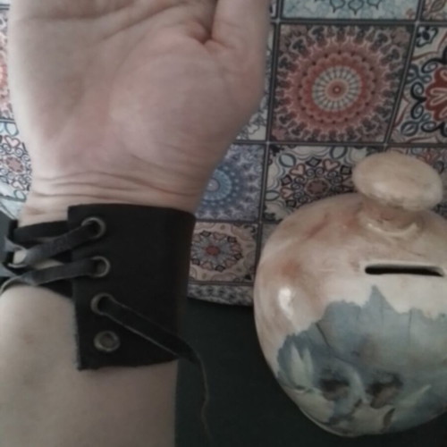 Leather bracelet like new, black