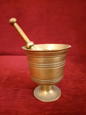 Μπρούτζινο γουδί με γουδοχέρι μεταχειρισμένο εποχής