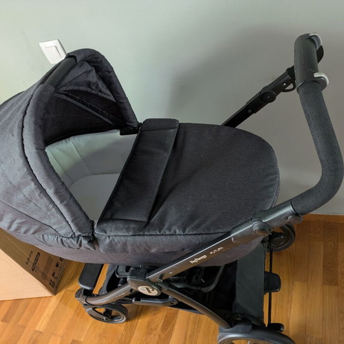 Peg Perego Futura Modular 3 in 1 stroller system like new with bassinet stand