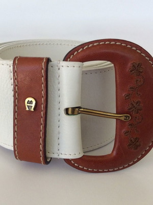 Ζώνη Etienne Aigner λευκή φαρδιά σαν καινούργια, μέγεθος 80