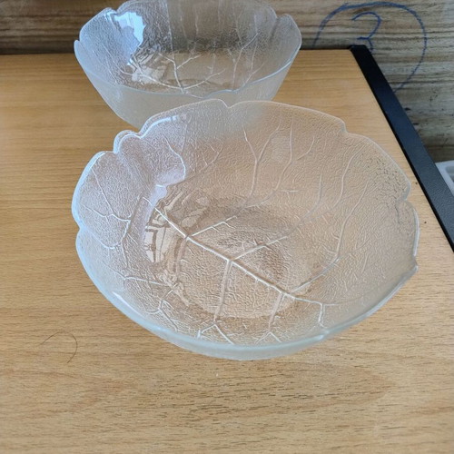 Arcoroc France set of 2 small Aspen Leaf glass bowls