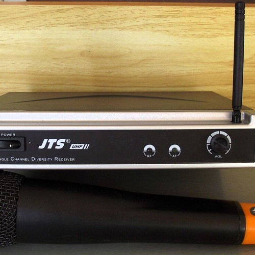 JTS US-8010D MH-700D wireless microphone like new for voice and singing