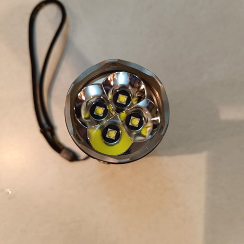 Nitecore TM06S Tiny Monster flashlight like new