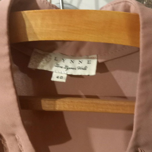 Lynne blouse like new, size 40, beige