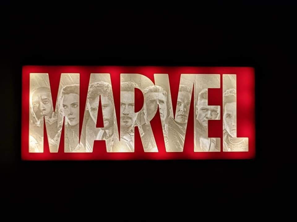 Marvel Lightbox нов с Avengers… - € 22,00 - Vendora.bg