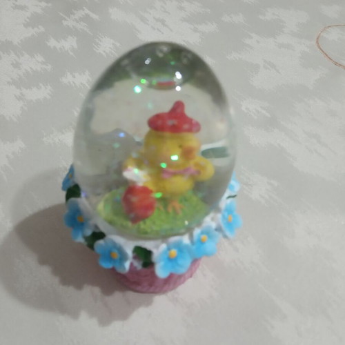 Glass Easter decoration like new