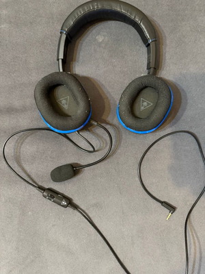 Turtle Beach Recon 70 гейминг слушалки като нови за PS4, PS5, Xbox, PC, Nintendo Switch