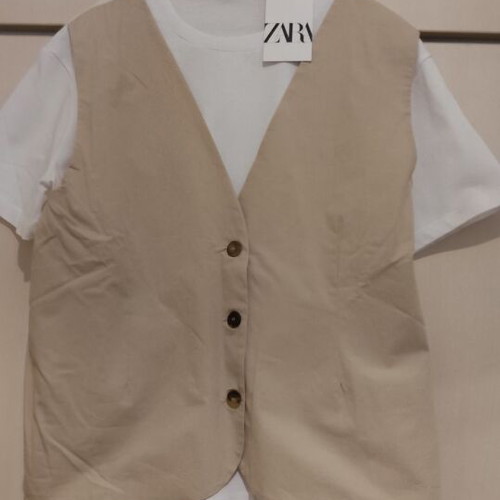 Zara T-shirt with sewn beige integrated vest medium new