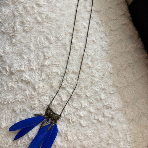 Boho stainless steel necklace new with feathers