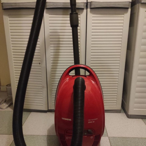 Siemens vacuum cleaner like new, 2000 watt powerful suction