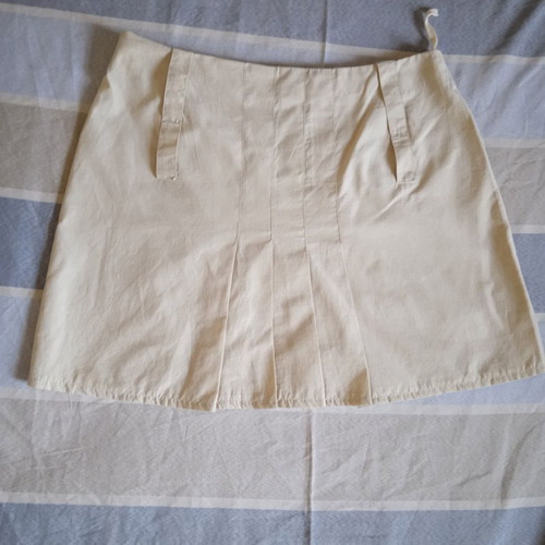 Vintage cream mini skirt egg size M like new