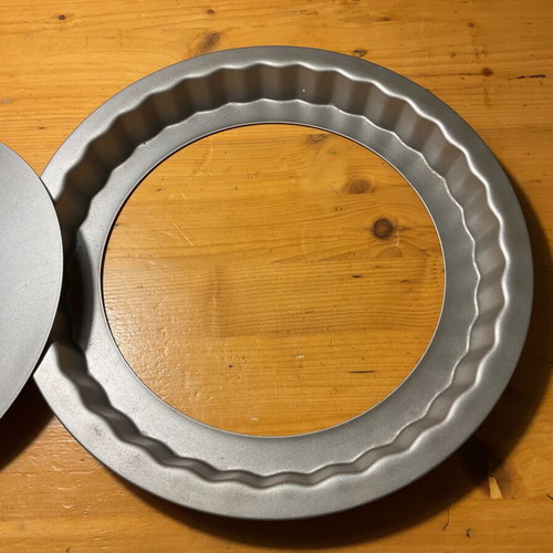 IKEA Nonstick Tart Pan with Removable Inner Disk 26 cm Like New