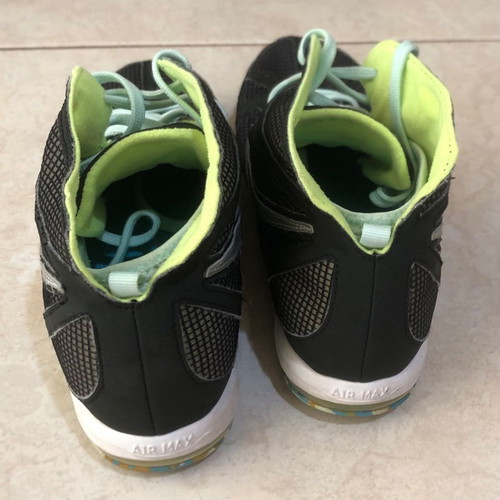 Nike athletic shoes like new, women's size 40