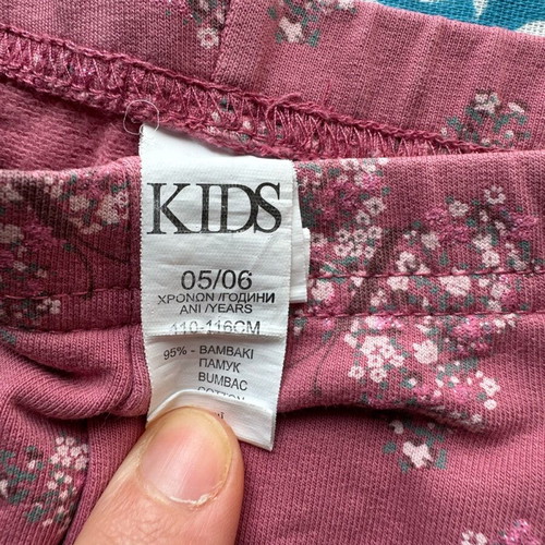 Children's pants 2 in like new condition, pink, for 5 years old