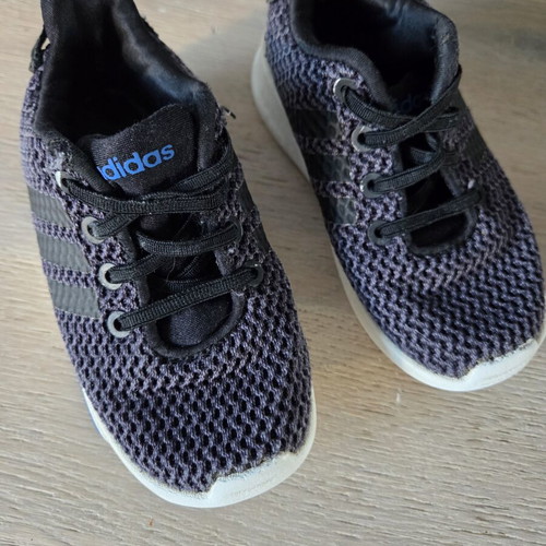 Adidas boys' sneakers size 25, black