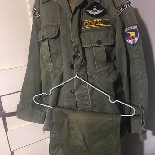 Khaki Marine Corps Uniform Lieutenant 1975-80 used