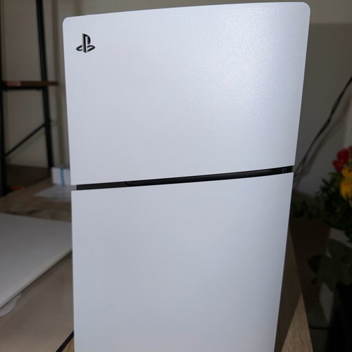 PlayStation 5 Slim Digital Edition 825GB σαν καινούργιο με δεύτερο ασύρματο χειριστήριο DualSense
