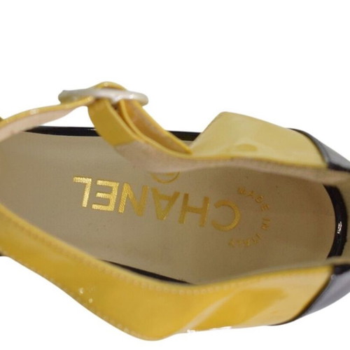 Chanel runway high heels, black and yellow, size 38.5