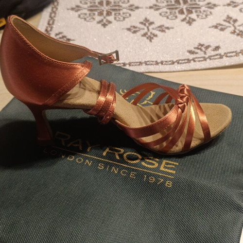 Dance shoes unused, size 38.5