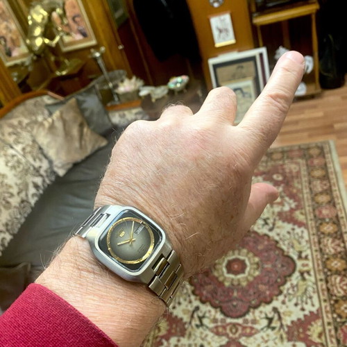 Seiko 5 automatic watch like new, square TV shape case