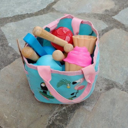 Kids beach play set with tools, board and folding chairs