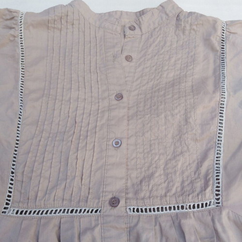 Beige blouse with buttons like new, size M