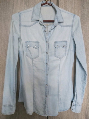 Stradivarius women's denim shirt size S like new