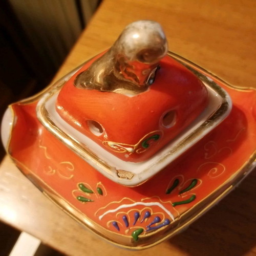 Japanese porcelain incense holder antique with damages
