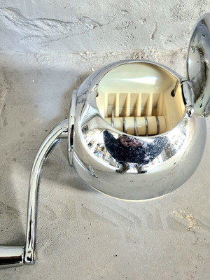 Vintage manual ice crusher used, Space Age design