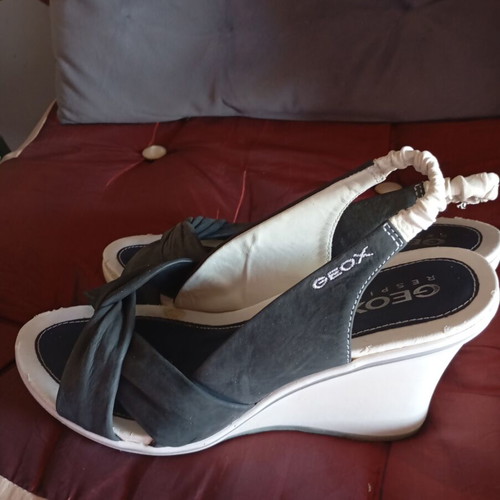 Geox women's sandals size 39 used, gray, platform style