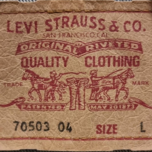 Levi's jean jacket like new, winter thick fabric