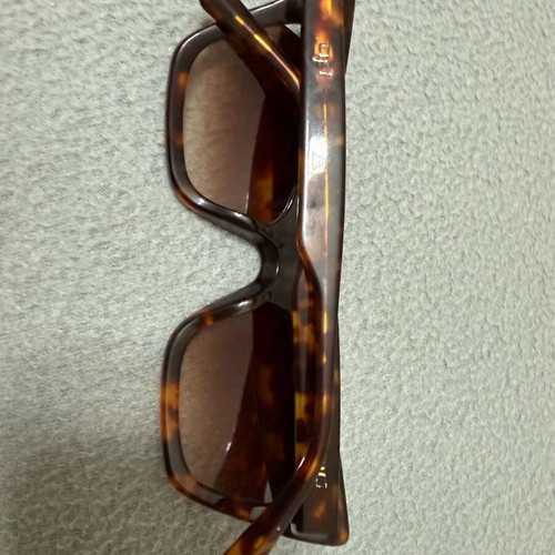 Ojo sunglasses like new