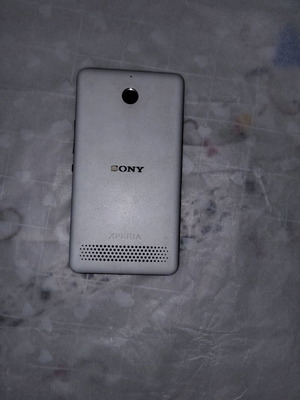 Sony Xperia E1 μεταχειρισμένο για ανταλλακτικά χωρίς μπαταρία