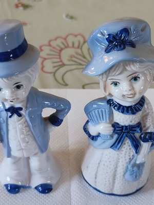 Vintage porcelain figurines Victorian couple