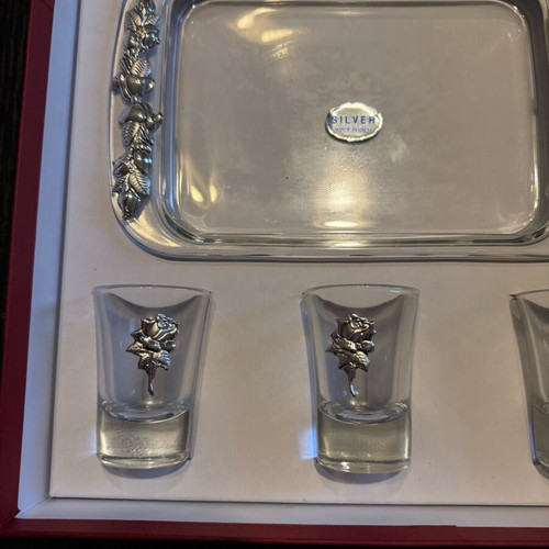 Set of silver shot glasses and tray new