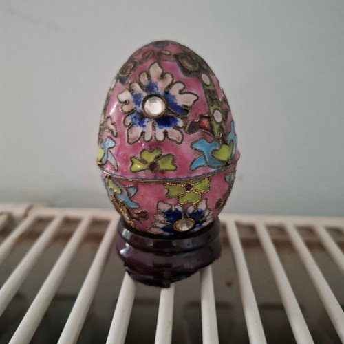 Vintage Cloisonné Easter egg with wooden base like new