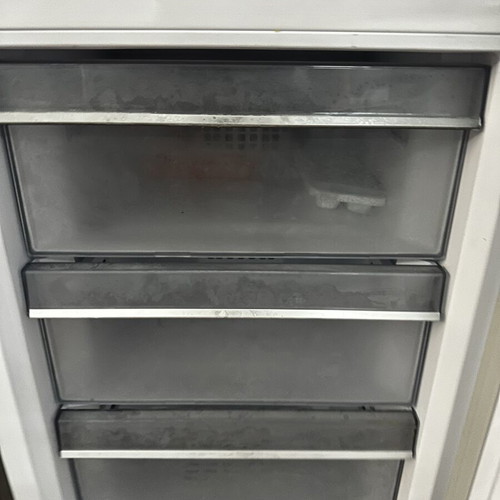 Grundig Refrigerator Freezer 1.85x60 No Frost A+++ Class inverter like new