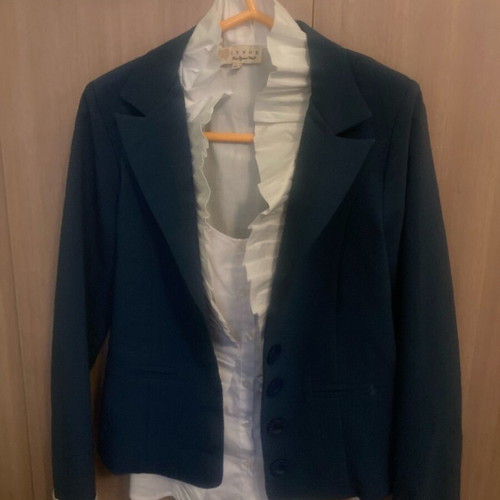 Lynne suit with shirt No 38 like new, white and blue