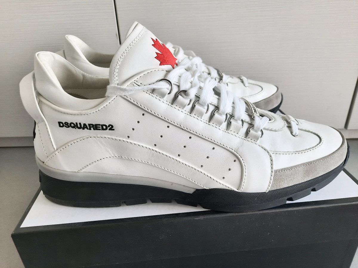 【関税&送料込】Dsquared Sneakers DSQUARED2 - DSQUARED2 スニーカーの通販 by shop｜ディー