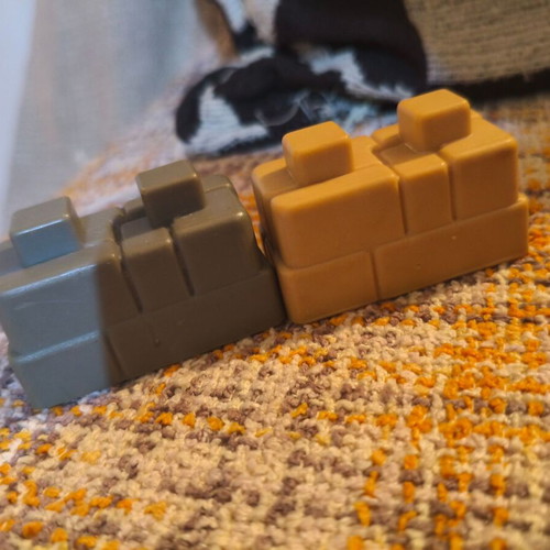 Castles and besiegers like new, two building blocks