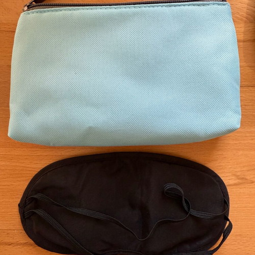 Sleep mask new, light-blocking satin fabric with pouch
