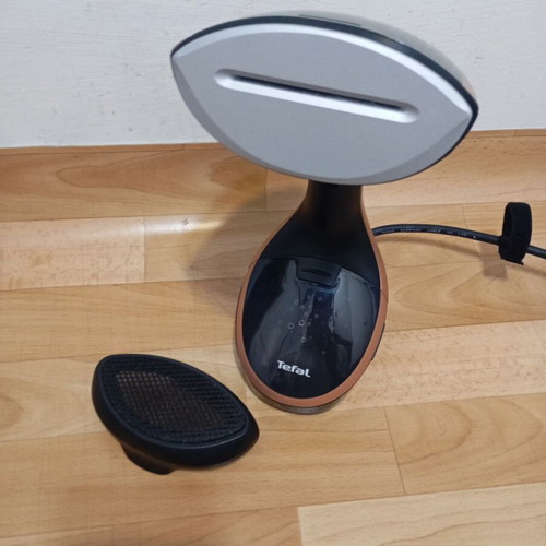 Tefal hand steamer iron used, good working condition