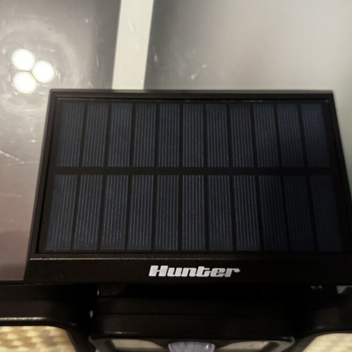 Hunter X0029 Solar Lamp like new, 2*1200mAh, 300 lumens