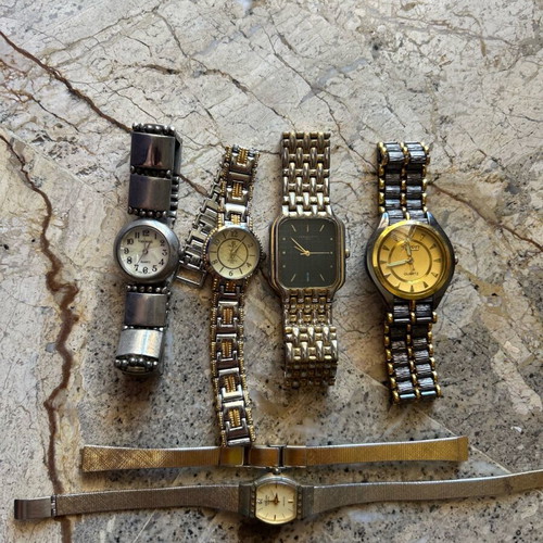 Vintage watches used, pack of 5 with spare strap