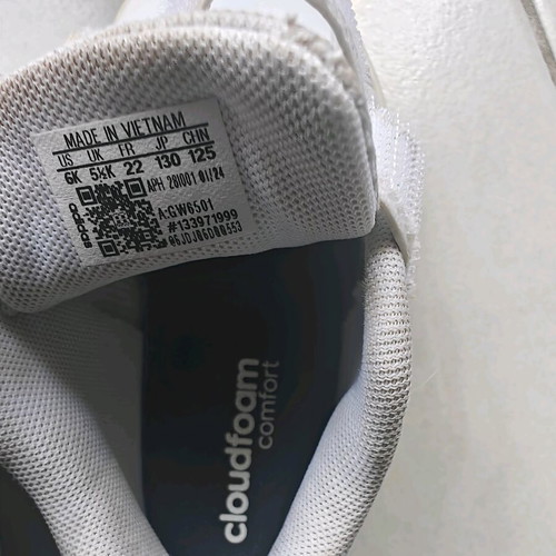 Adidas Advantage Lifestyle Court Lace baby shoes like new no 22